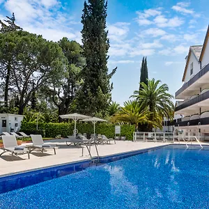 https://catalonia-reina-victoria.es-andalucia.com