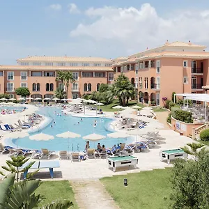 grupotel-macarella-suites-and-spa.balearic-islands.net/